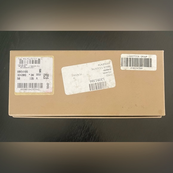 Authentic New Burberry Oversized Rectangular BE4104 Cyclamen Sunglasses NWB - Picture 10 of 10